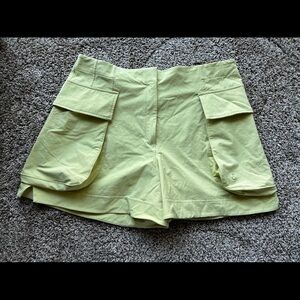 Lululemon Relaxed-Fit Super-High-Rise Cargo Short 4" Finch Yellow